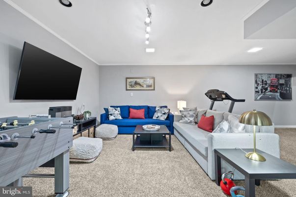 Fitness Equipment, Interior, Living room, Recessed Lighting