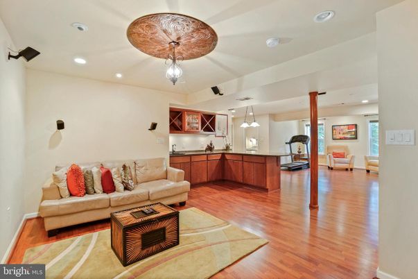 Interior, Living room, Pendant Lights, Recessed Lighting, Wood Texture Flooring