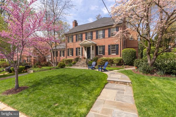 Backyard, Exterior, Facade, Brick Facade, Georgian