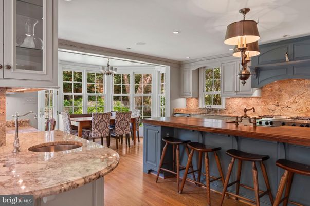 Dining room, Interior, Kitchen, Pendant Lights, Recessed Lighting, Wood Texture Flooring