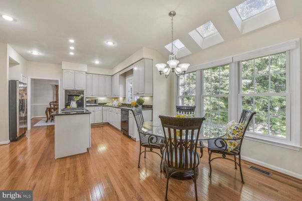 Chandelier, Dining room, Interior, Kitchen, Recessed Lighting, Wood Texture Flooring