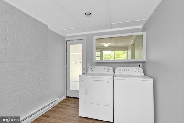 Interior, Recessed Lighting, Utility Closets, Washer, Wood Texture Flooring