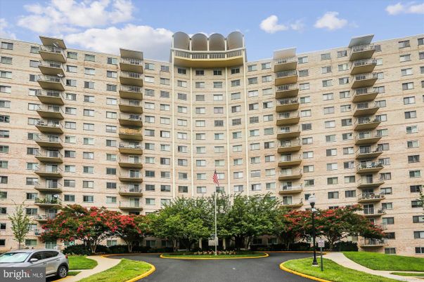 Exterior, Facade, Condo Building