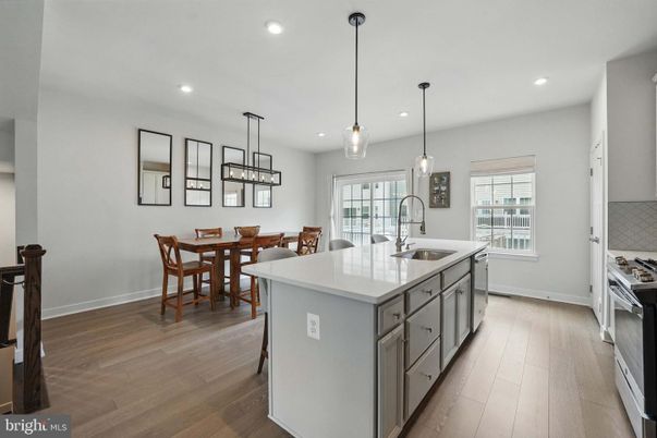 Dining room, Interior, Kitchen, Pendant Lights, Recessed Lighting, Wood Texture Flooring
