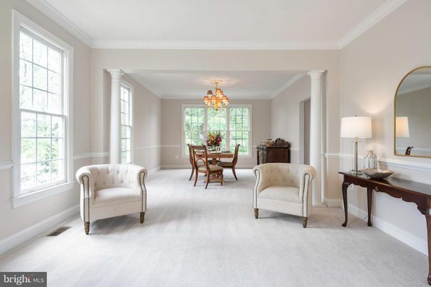 Chandelier, Dining room, Interior