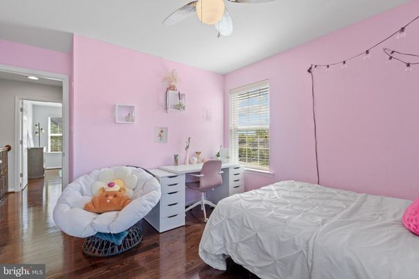 Bedroom, Home Office, Interior, Recessed Lighting, Wood Texture Flooring