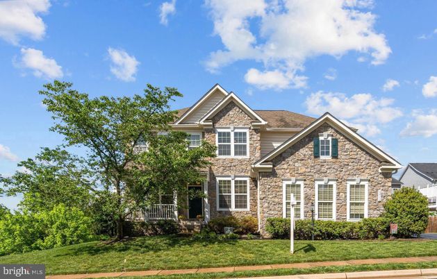 Exterior, Facade, Brick Traditional