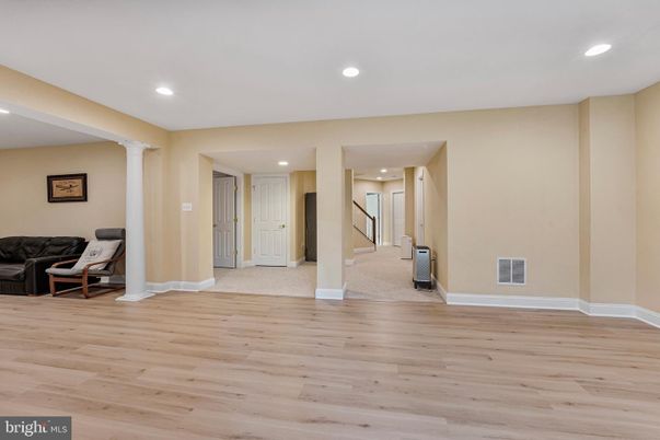 Interior, Recessed Lighting, Wood Texture Flooring