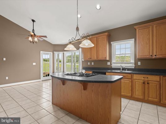 Interior, Kitchen, Pendant Lights, Recessed Lighting