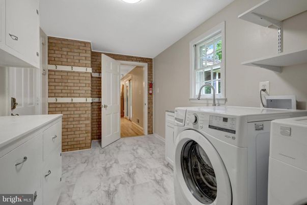 Interior, Marble, Stone Walls, Utility Closets, Washer