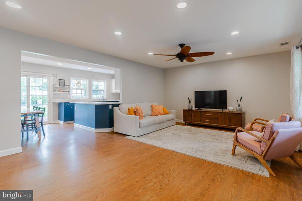 Interior, Kitchen, Living room, Recessed Lighting, Wood Texture Flooring