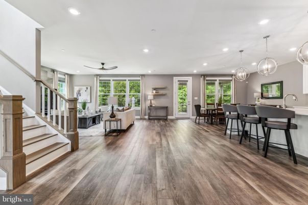 Dining room, Interior, Living room, Pendant Lights, Recessed Lighting, Wood Texture Flooring