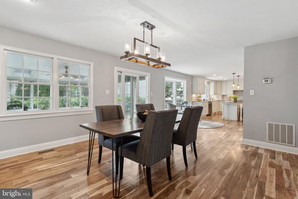 Dining room, Interior, Kitchen, Pendant Lights, Recessed Lighting, Wood Texture Flooring