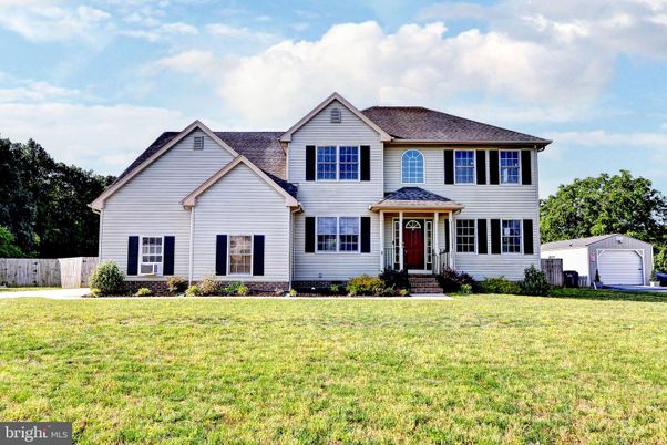 Backyard, Exterior, Facade, Farmhouse
