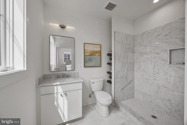 Bathroom, Interior, Marble, Marble Walls, Recessed Lighting
