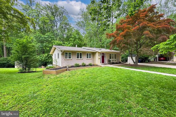 Backyard, Exterior, Facade, Ranch