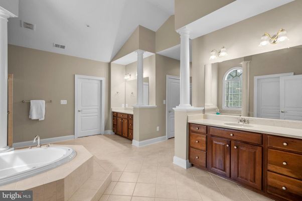 Bathroom, Dual Sink Vanities, Interior