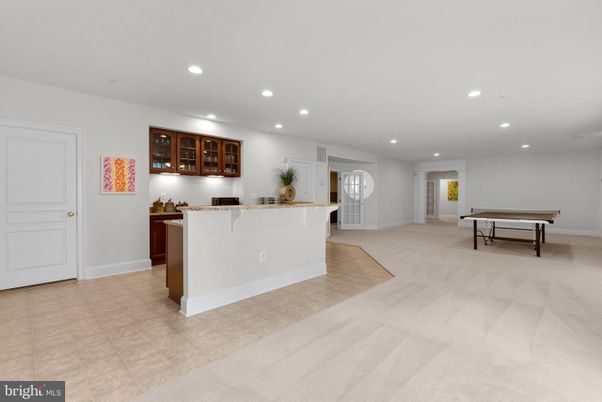 Game Room, Interior, Recessed Lighting