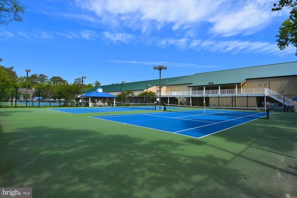 Exterior, Tennis Courts
