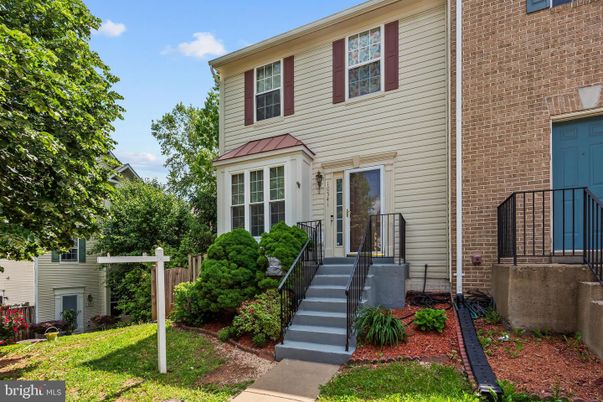 Exterior, Facade, Brick Facade, Rowhouse