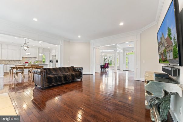Dining room, Interior, Kitchen, Pendant Lights, Recessed Lighting, Wood Texture Flooring