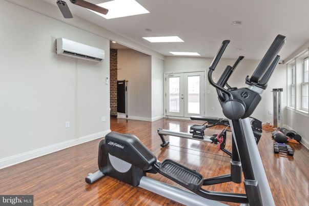 Fitness Equipment, Interior, Recessed Lighting, Wood Texture Flooring