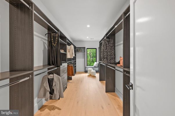 Interior, Recessed Lighting, Walk-in Closets, Wood Texture Flooring