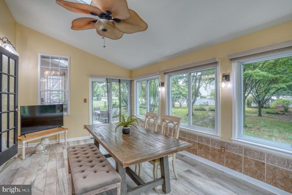 Dining room, Interior, Sun Room, Wood Texture Flooring