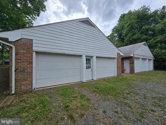 Detached Garage, Exterior