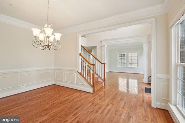Chandelier, Empty room, Interior, Wood Texture Flooring