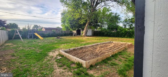 Backyard, Exterior, Playground
