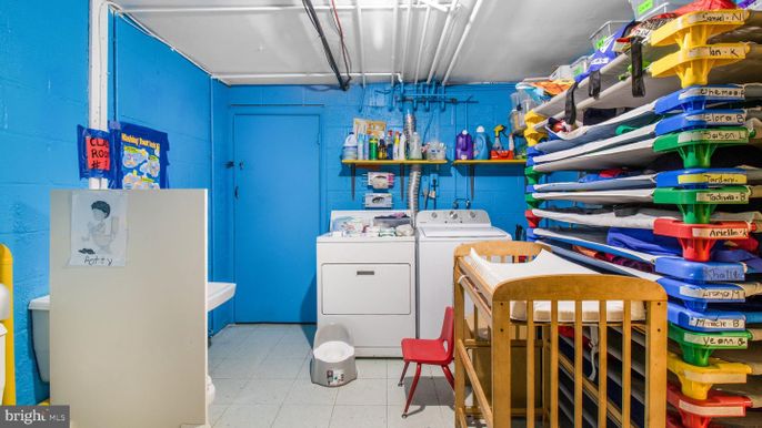 Interior, Washer
