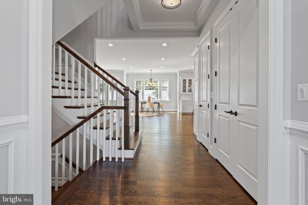 Chandelier, Dining room, Interior, Recessed Lighting, Wood Texture Flooring