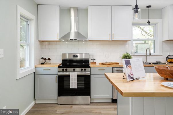Interior, Kitchen, Pendant Lights, Stainless Steel Appliances, Wood Texture Flooring