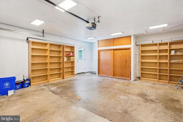 Garage, Interior, Recessed Lighting