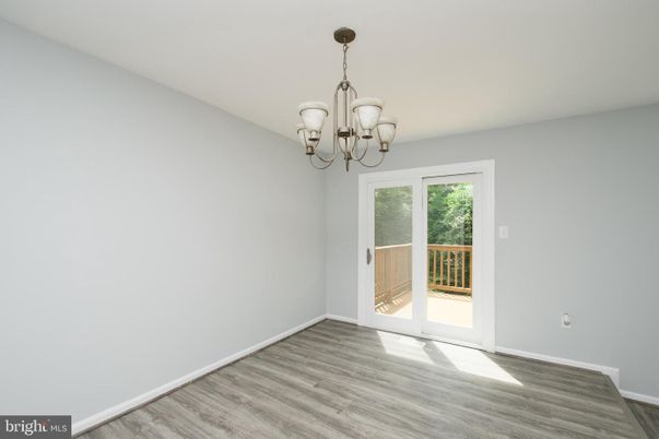 Chandelier, Empty room, Interior, Wood Texture Flooring