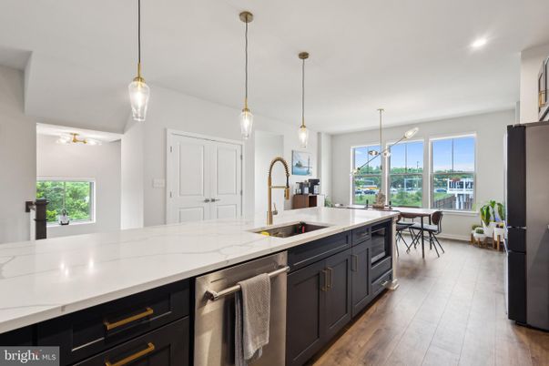 Dining room, Interior, Kitchen, Pendant Lights, Recessed Lighting, Wood Texture Flooring