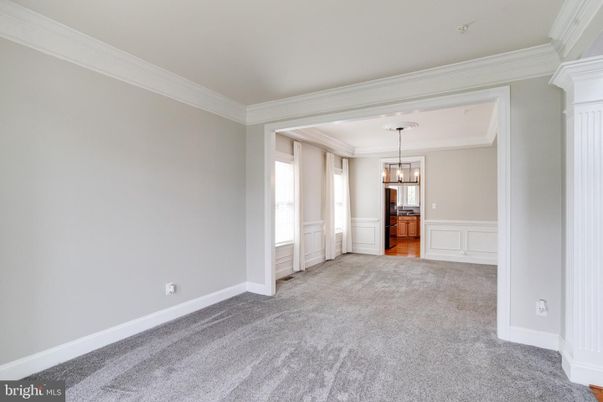 Empty room, Interior, Pendant Lights