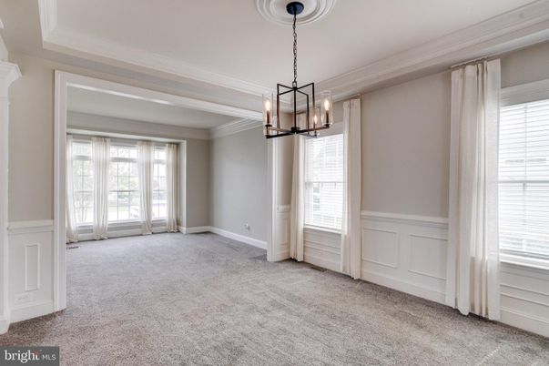 Empty room, Interior, Pendant Lights