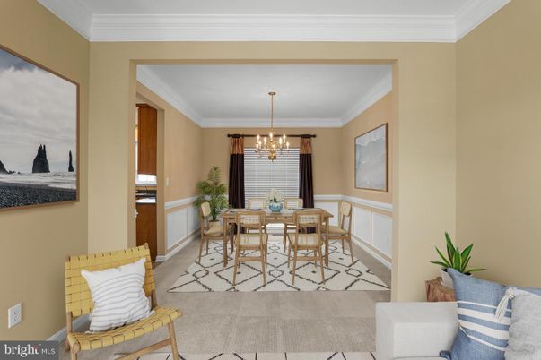 Chandelier, Dining room, Interior