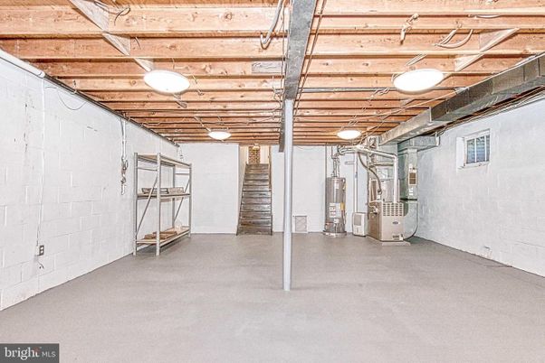 Empty room, Interior, Wooden Beams