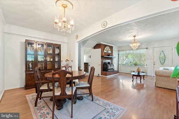 Chandelier, Dining room, Fireplace, Interior, Wood Texture Flooring