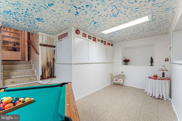 Billiard Table, Game Room, Interior