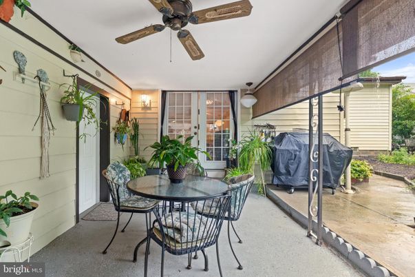 Dining room, Interior