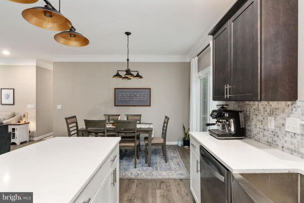 Dining room, Interior, Kitchen, Pendant Lights, Recessed Lighting, Wood Texture Flooring