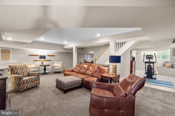 Fitness Equipment, Interior, Living room, Recessed Lighting