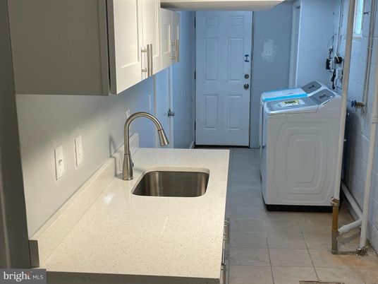 Interior, Washer