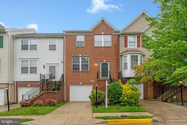 Attached, Exterior, Facade, Brick Facade, Rowhouse