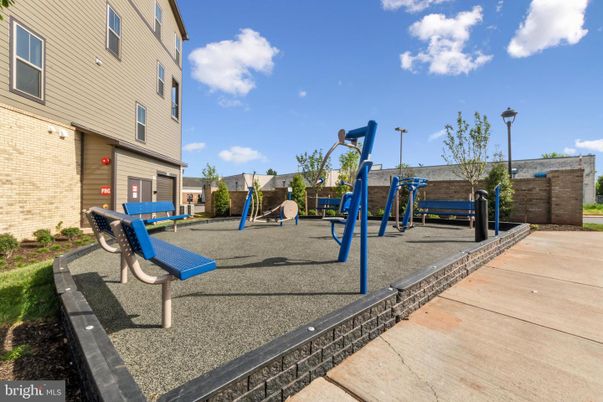 Backyard, Exterior, Playground