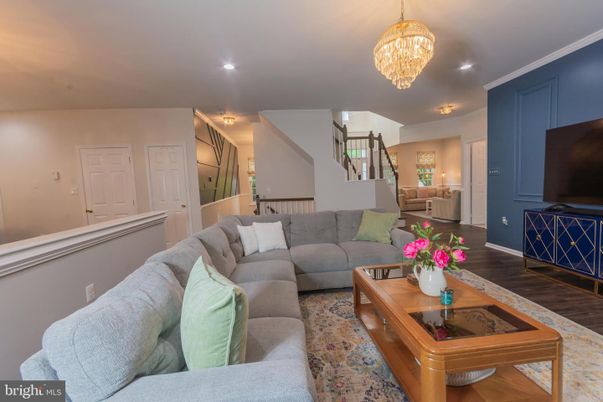 Chandelier, Interior, Living room, Recessed Lighting, Wood Texture Flooring